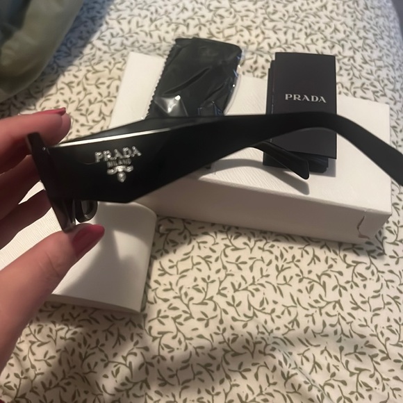 Prada Sculto Reo Irregular Rounded Sunglasses - Picture 2 of 8